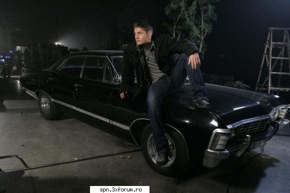 the picture behind the scenes with jensen season 1